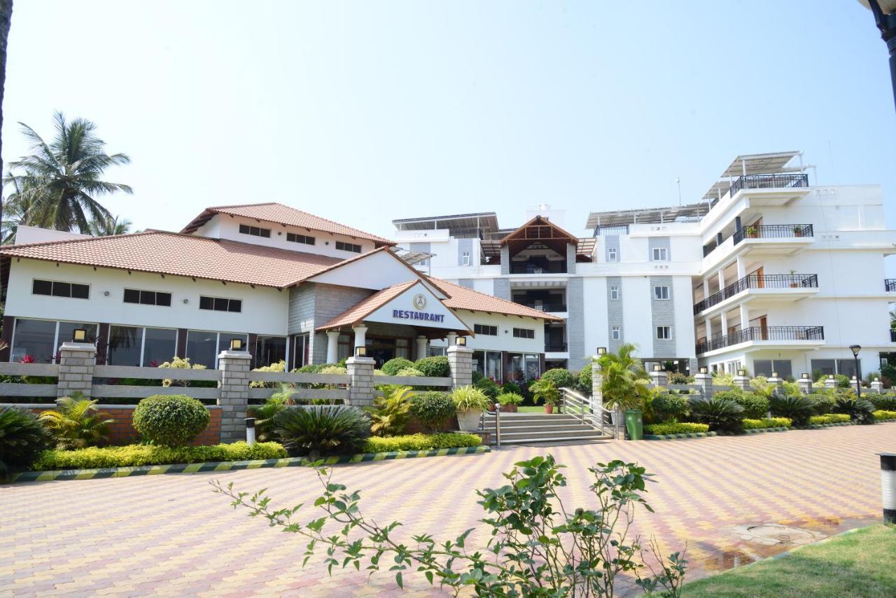 Apoorva Resorts Davangere Buitenkant foto